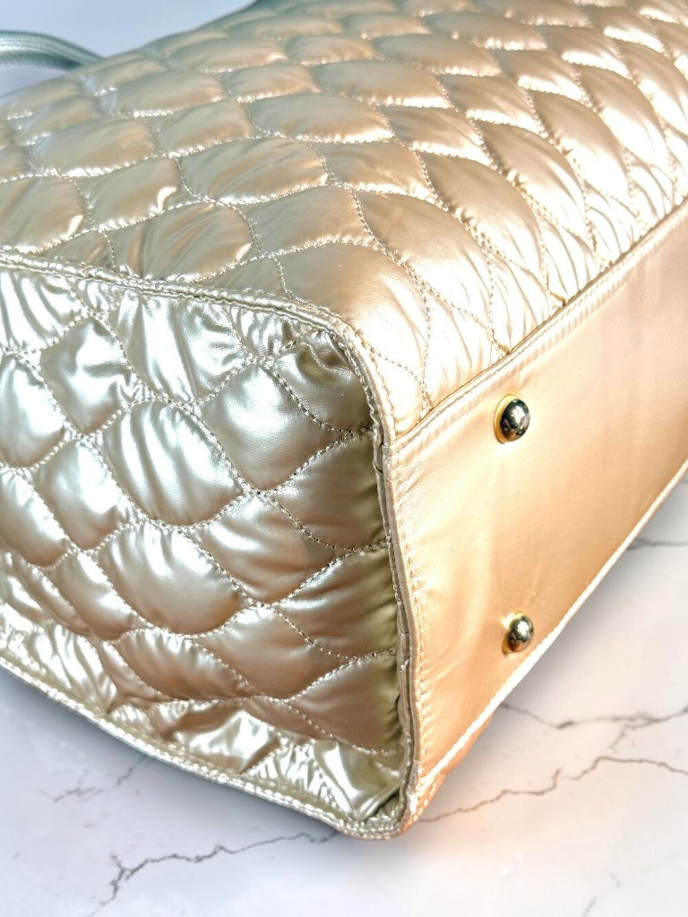 Sharif Global Generation Metallic Champagne Gold Puffer Sample Laptop Tote New - Picture 10 of 12